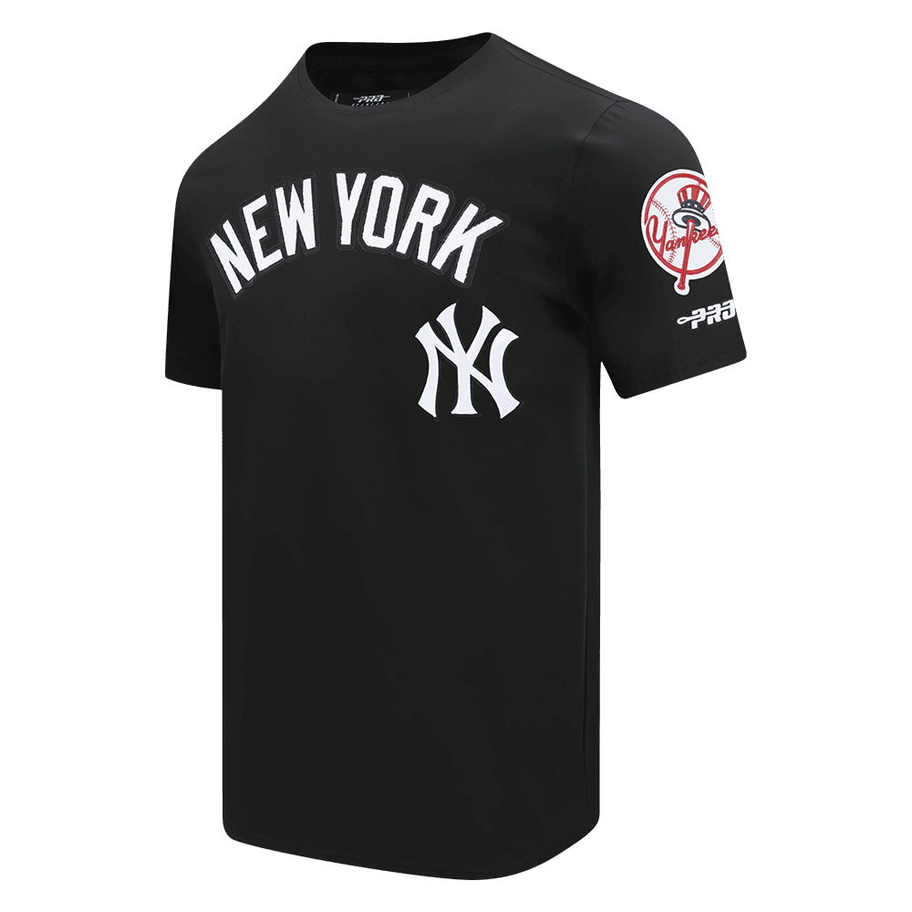 Men’s New York Yankees Black Classic Chenille Single Jersey Tee by Pro Standard®
