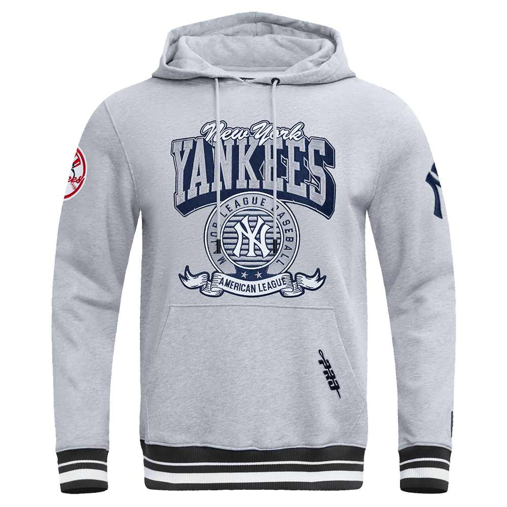 Men’s New York Yankees Heather Grey and Midnight Navy Team Badge Pullover Hoodie by Pro Standard®