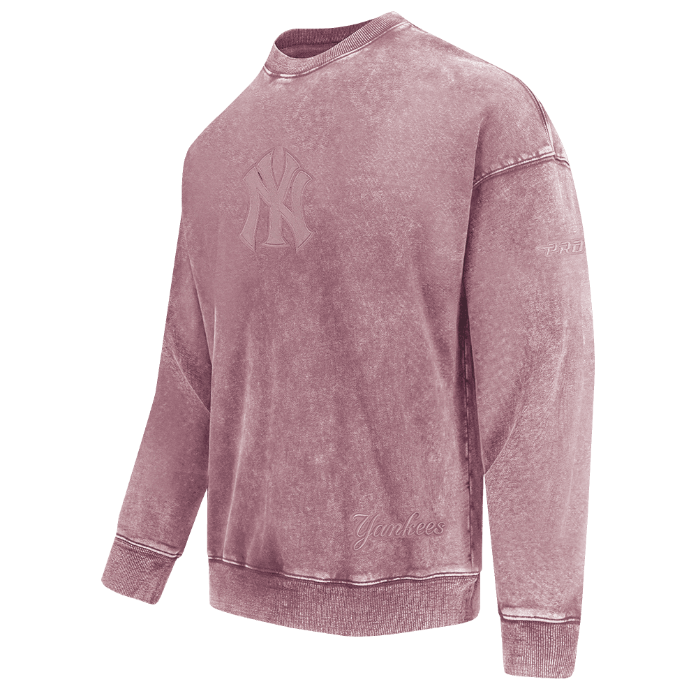 Men’s New York Yankees Washed Mauve Classic Crewneck Sweatshirt by Pro Standard®