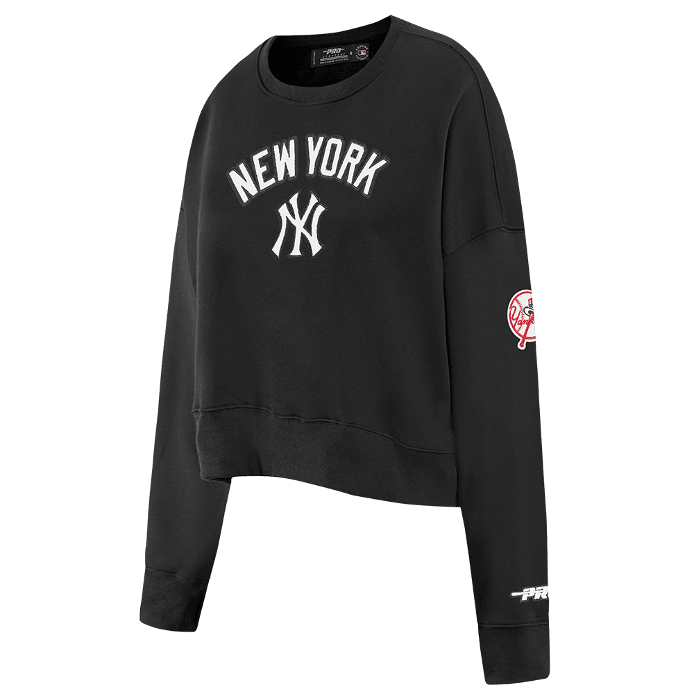 Women’s New York Yankees Black Classic Chenille Crewneck Sweatshirt by Pro Standard®